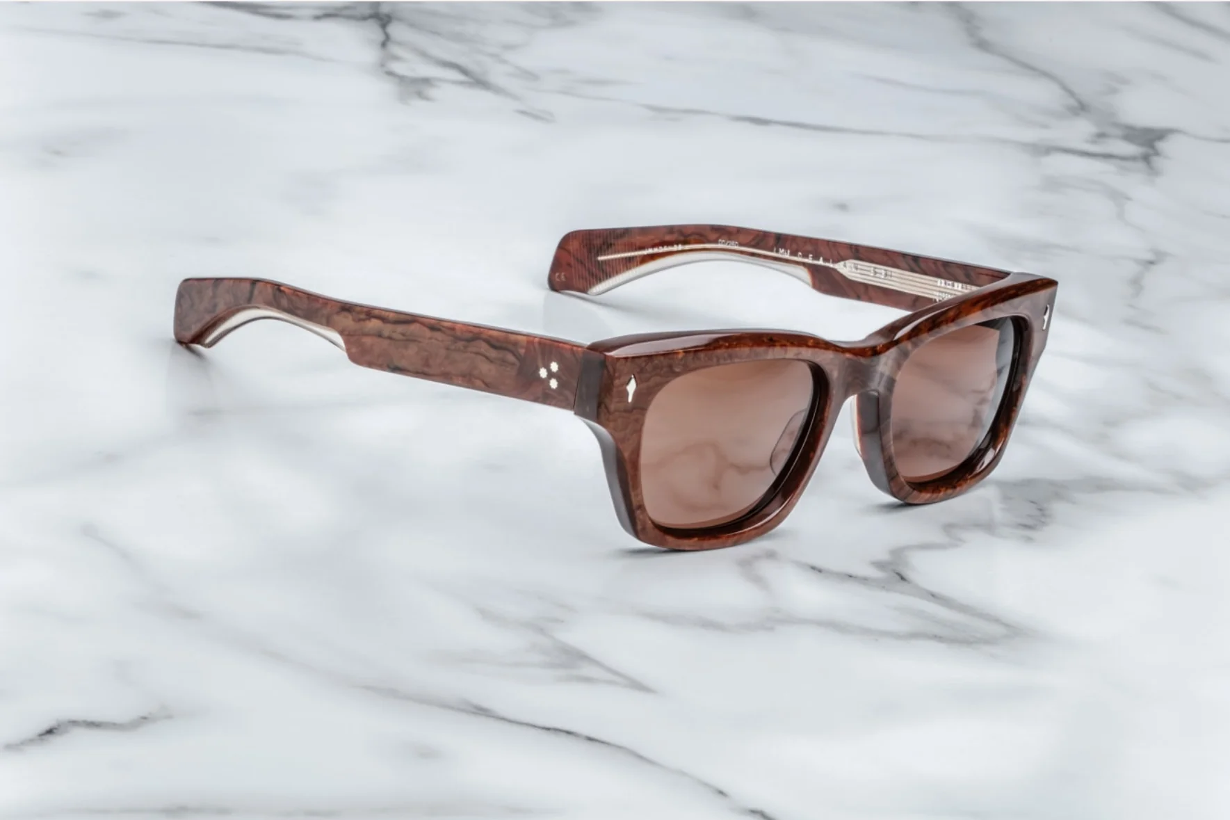 JACQUES MARIE MAGE DEALAN (53) 28 BURLWOOD SWEET BROWN - VISIONARY