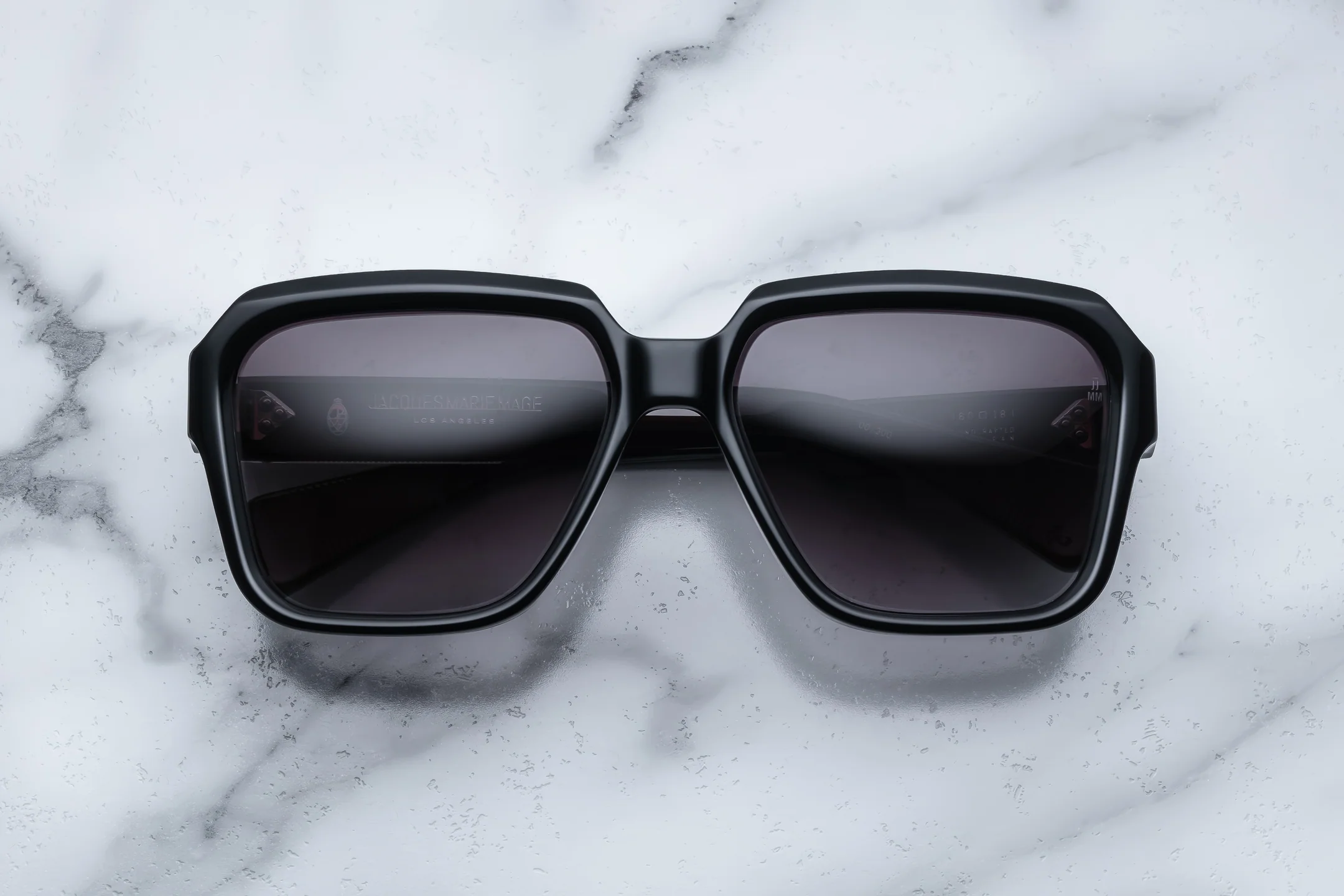 Alfred_Bloodstone_Front JACQUES MARIE MAGE ALFRED 6P BLOODSTONE JET GRADIENT